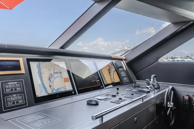 Gyrfalcon Yacht Photos Pics 