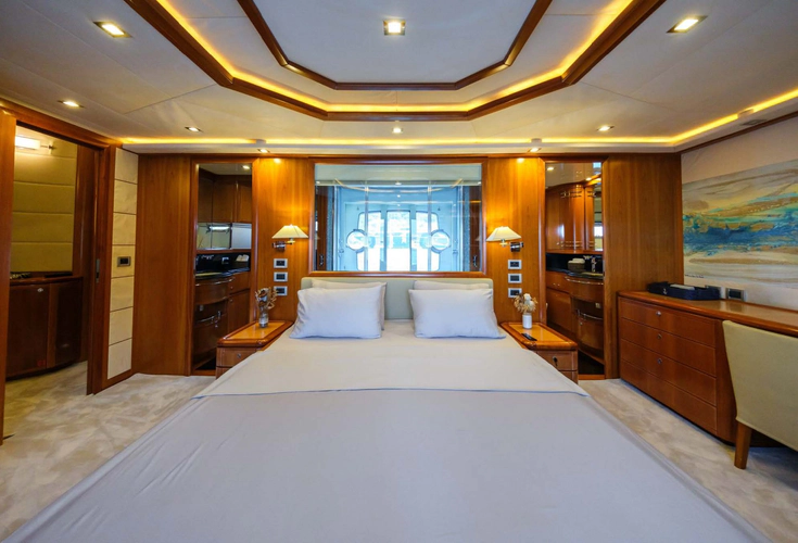 Daydream2 Yacht Photos Pics 