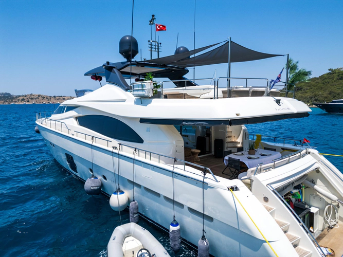 Daydream2 Yacht Photos Pics 