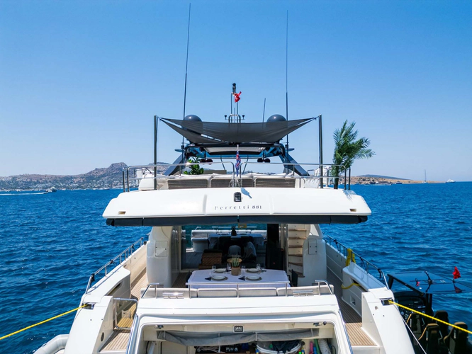 Daydream2 Yacht Photos Pics 