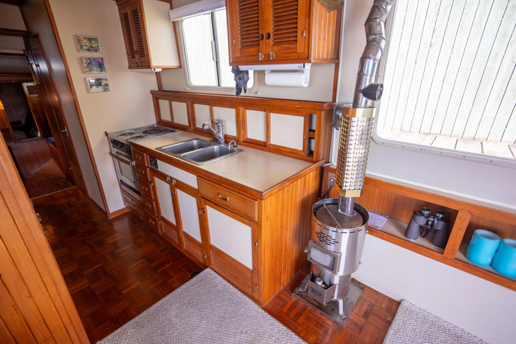 Amazing Grace Yacht Photos Pics 