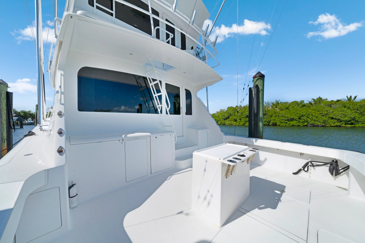 Amante Yacht Photos Pics 