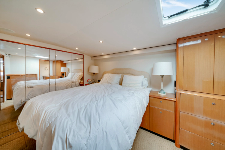 Amante Yacht Photos Pics 