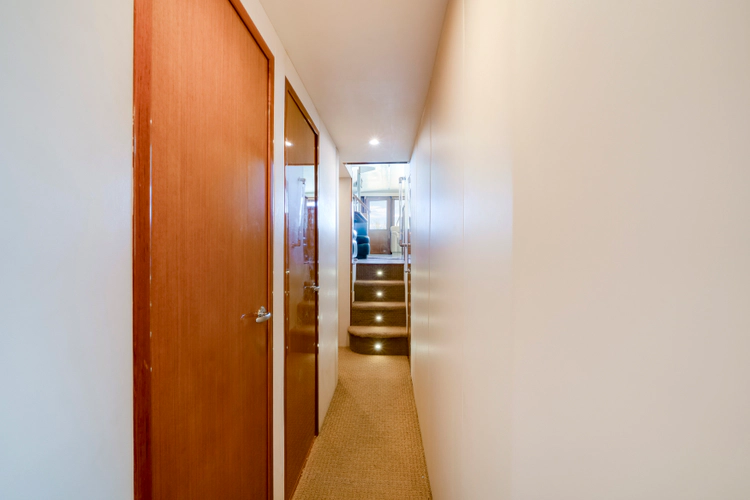 Amante Yacht Photos Pics 