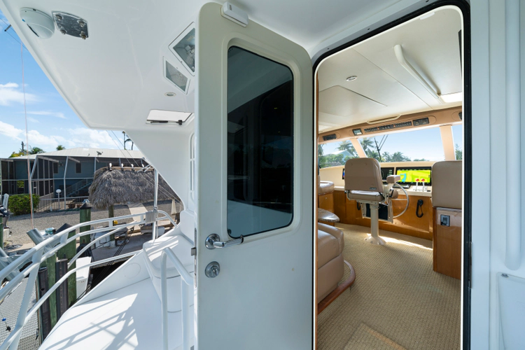 Amante Yacht Photos Pics 