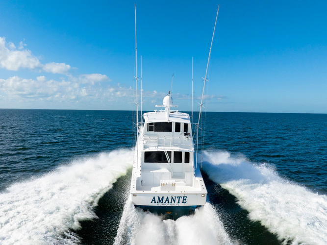 Amante Yacht Photos Pics 