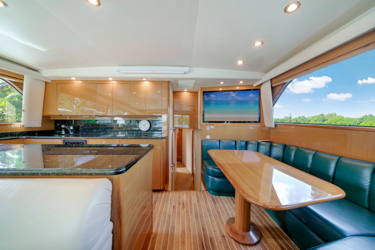 Amante Yacht Photos Pics 