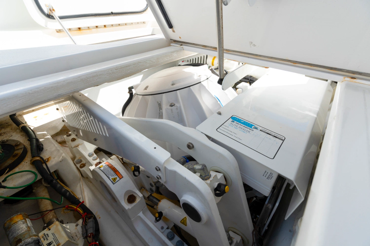 Amante Yacht Photos Pics 