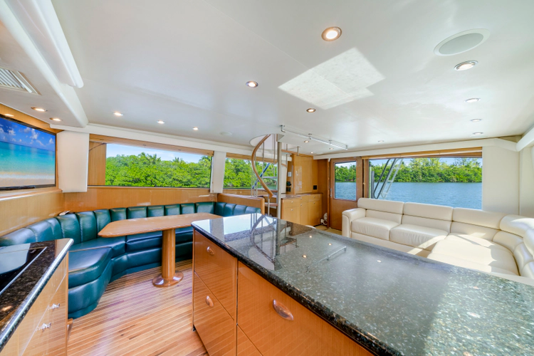 Amante Yacht Photos Pics 