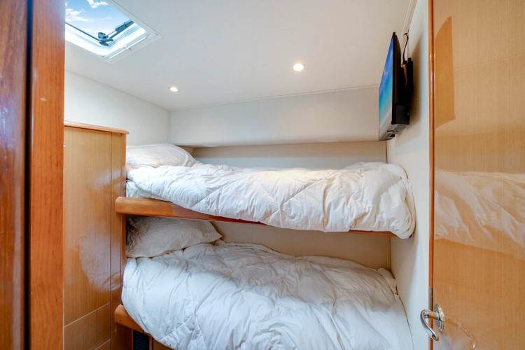 Amante Yacht Photos Pics 