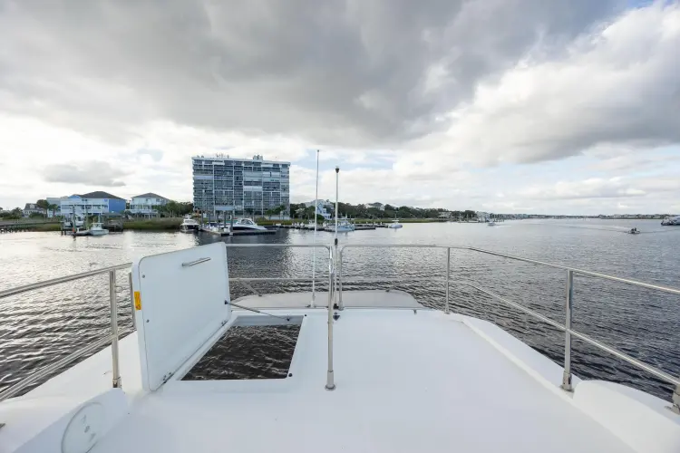 Smooth Yacht Photos Pics 