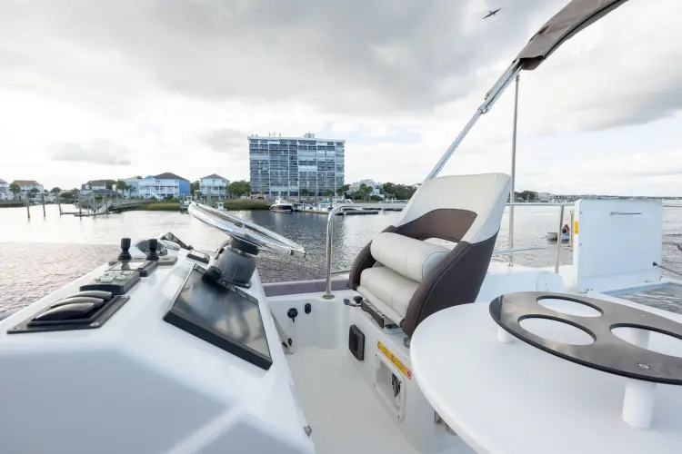 Smooth Yacht Photos Pics 