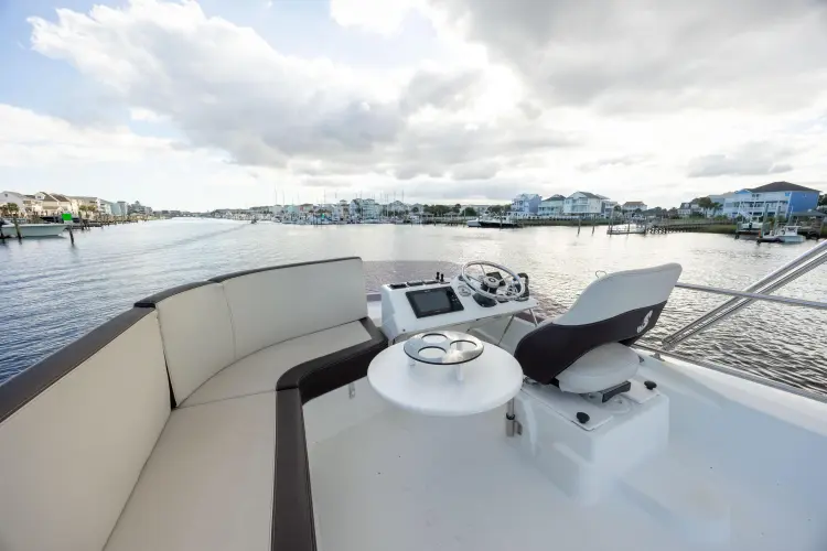 Smooth Yacht Photos Pics 