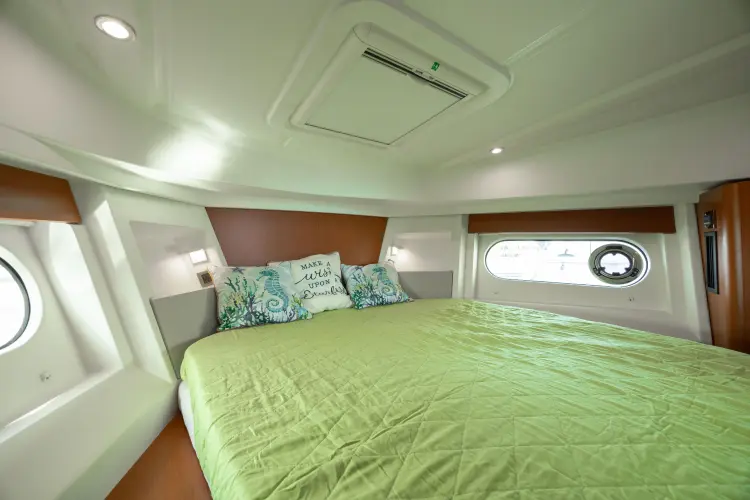 Smooth Yacht Photos Pics 