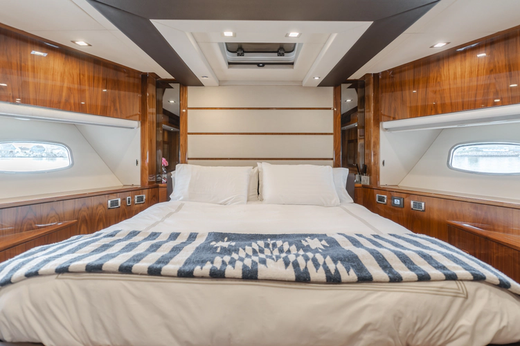 Indecent Proposal IV Yacht Photos Pics 