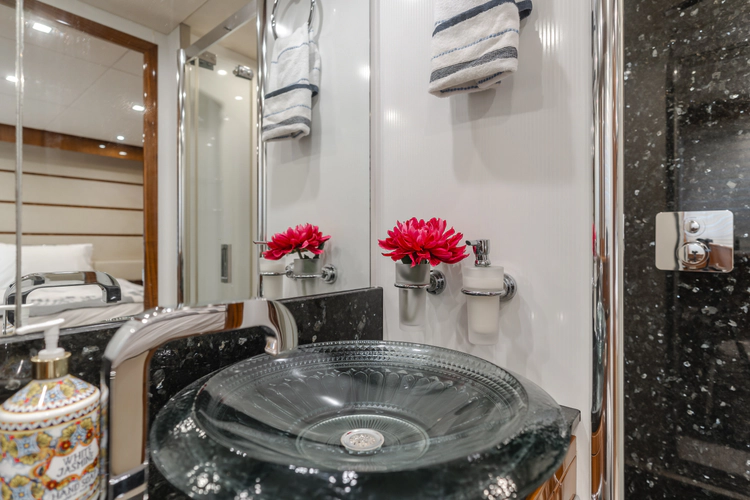 Indecent Proposal IV Yacht Photos Pics 