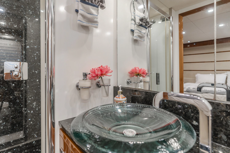 Indecent Proposal IV Yacht Photos Pics 