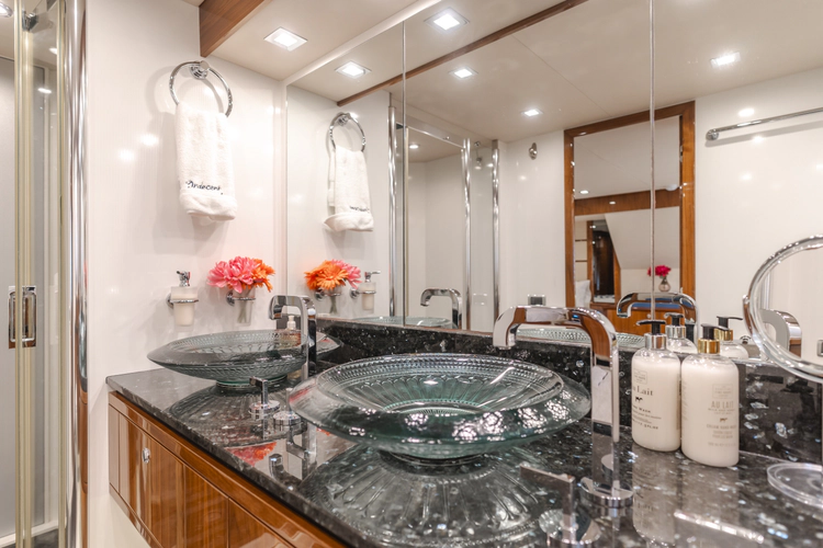 Indecent Proposal IV Yacht Photos Pics 