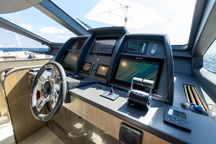 Satisfaction Yacht Photos Pics 