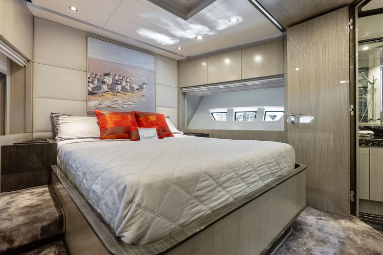 Satisfaction Yacht Photos Pics 