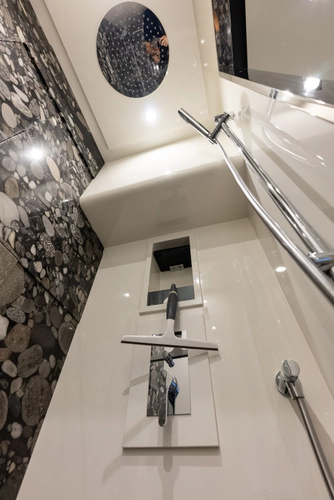 Satisfaction Yacht Photos Pics 