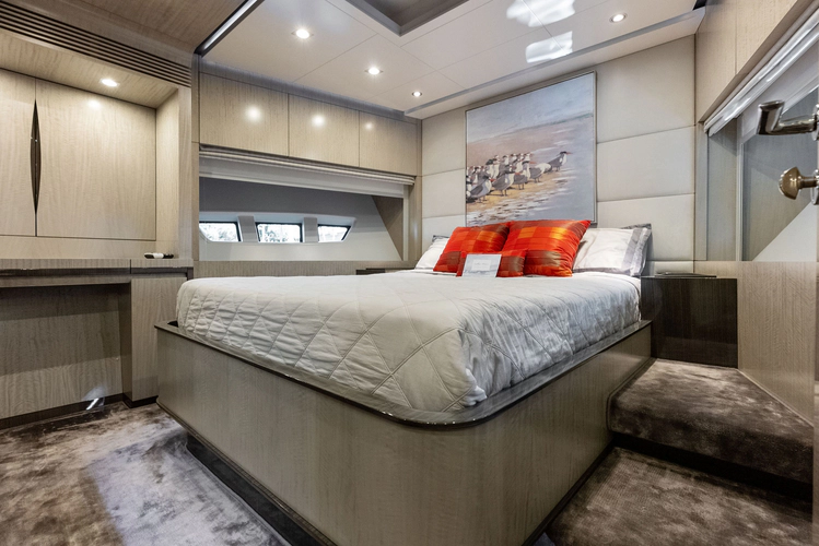 Satisfaction Yacht Photos Pics 