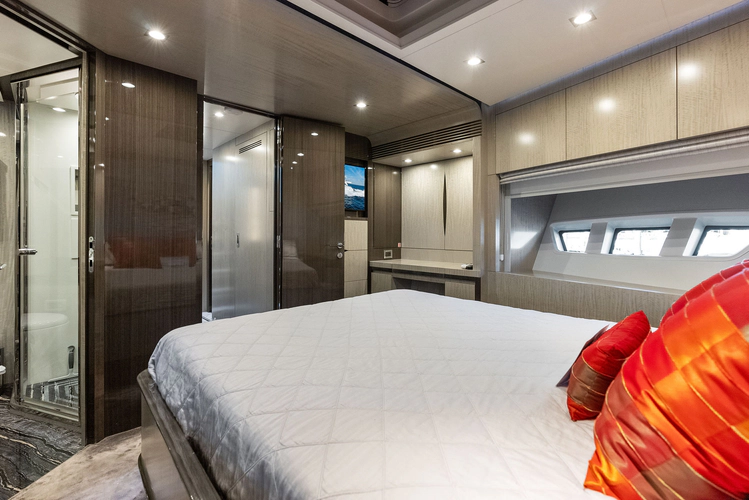 Satisfaction Yacht Photos Pics 