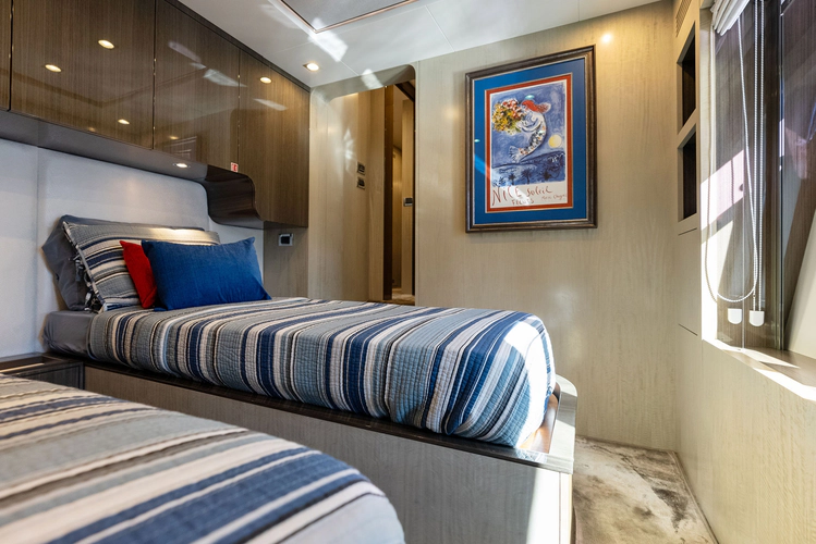 Satisfaction Yacht Photos Pics 