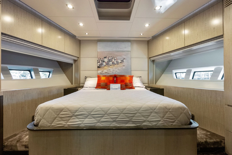 Satisfaction Yacht Photos Pics 