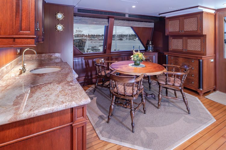 Marlinda Yacht Photos Pics 