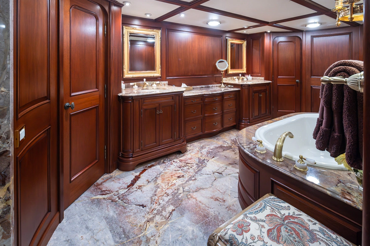 Marlinda Yacht Photos Pics 