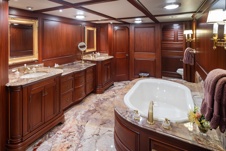 Marlinda Yacht Photos Pics 