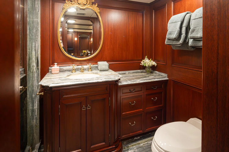 Marlinda Yacht Photos Pics 