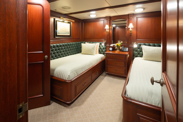 Marlinda Yacht Photos Pics 