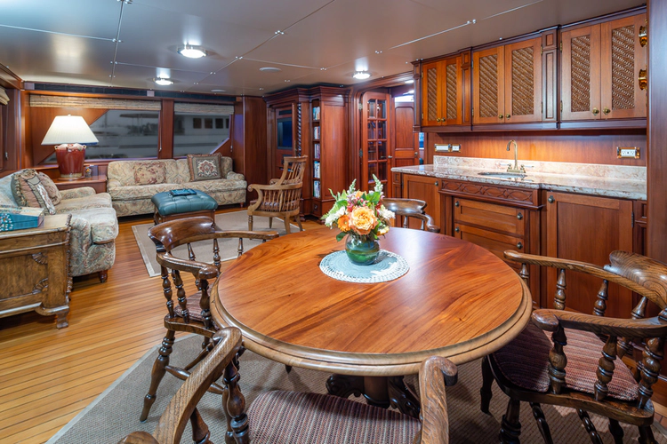 Marlinda Yacht Photos Pics 