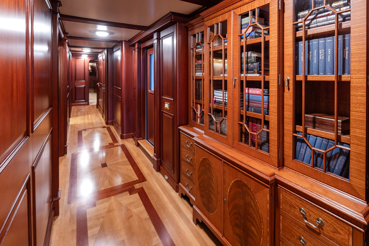 Marlinda Yacht Photos Pics 