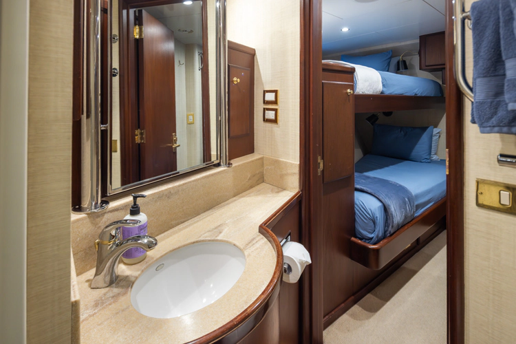 Marlinda Yacht Photos Pics 