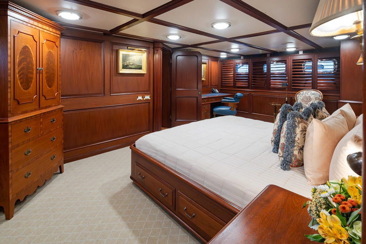 Marlinda Yacht Photos Pics 