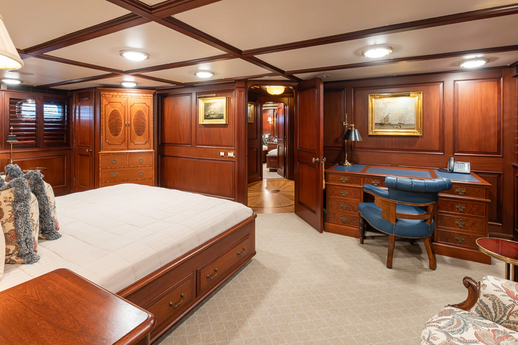 Marlinda Yacht Photos Pics 