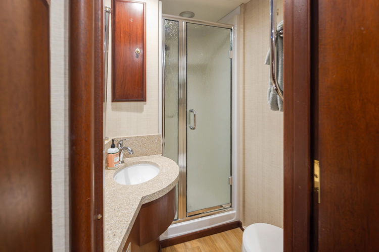 Marlinda Yacht Photos Pics 