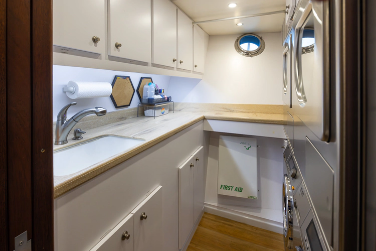 Marlinda Yacht Photos Pics 