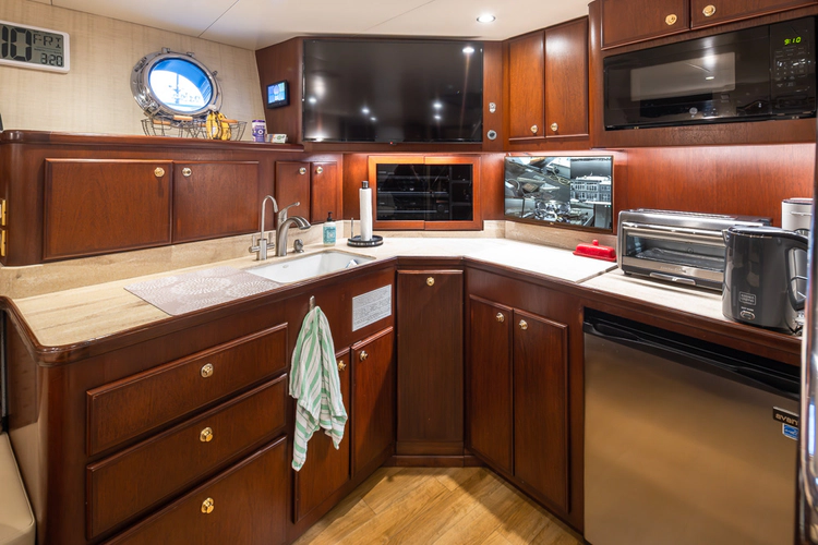 Marlinda Yacht Photos Pics 