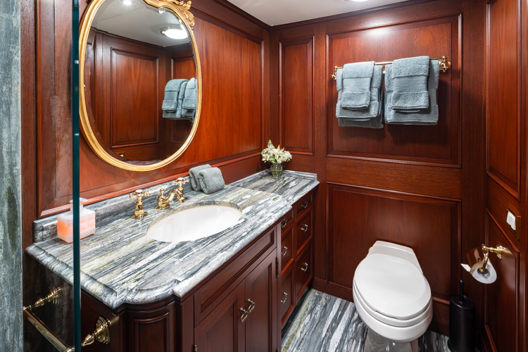 Marlinda Yacht Photos Pics 