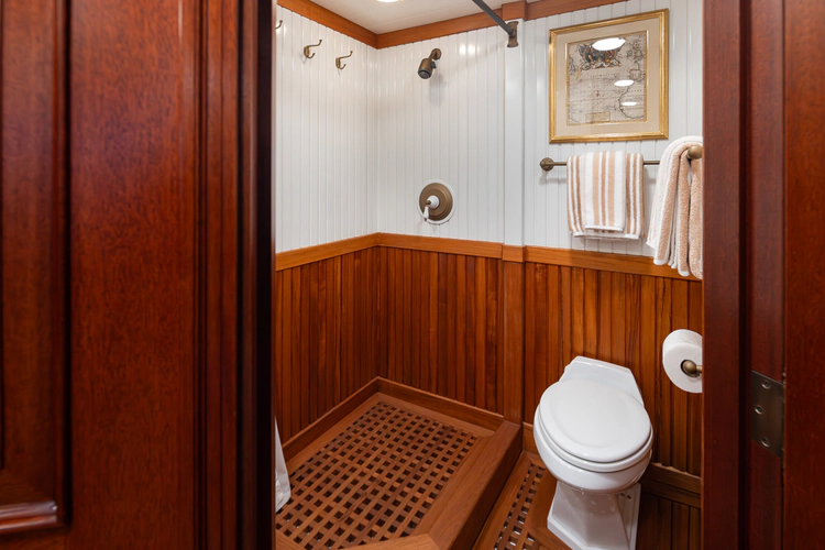 Marlinda Yacht Photos Pics 