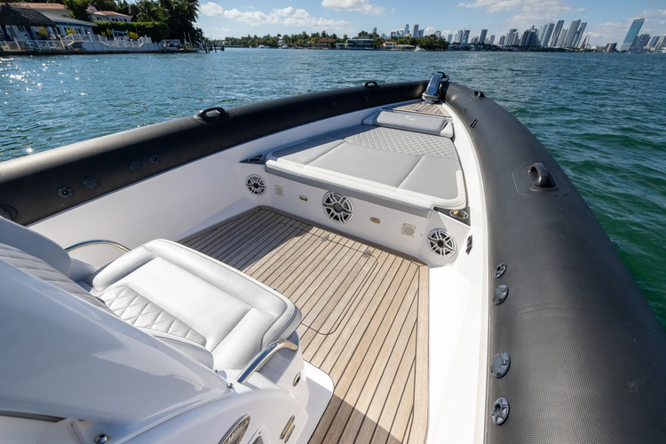 Dopamine III Yacht Photos Pics 