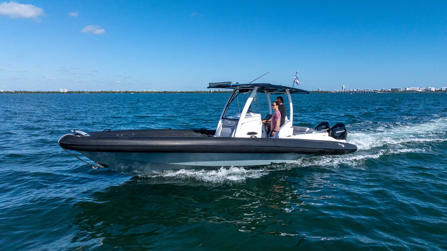 Dopamine III Yacht Photos Pics 