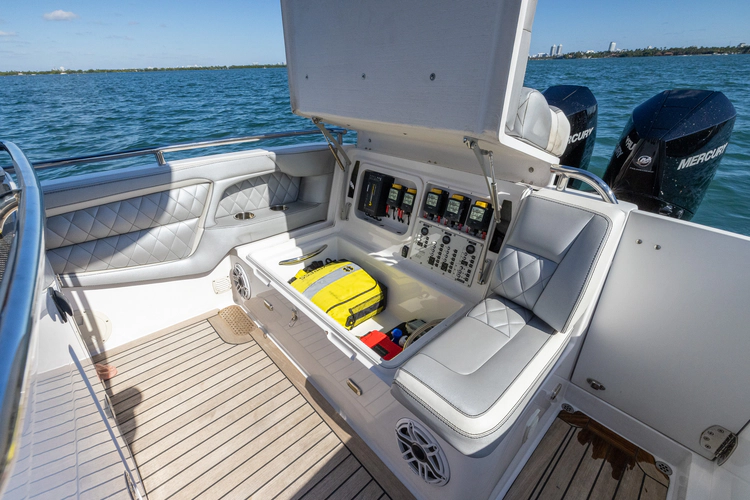 Dopamine III Yacht Photos Pics 