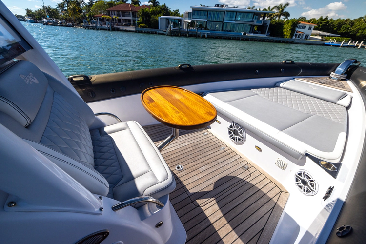 Dopamine III Yacht Photos Pics 