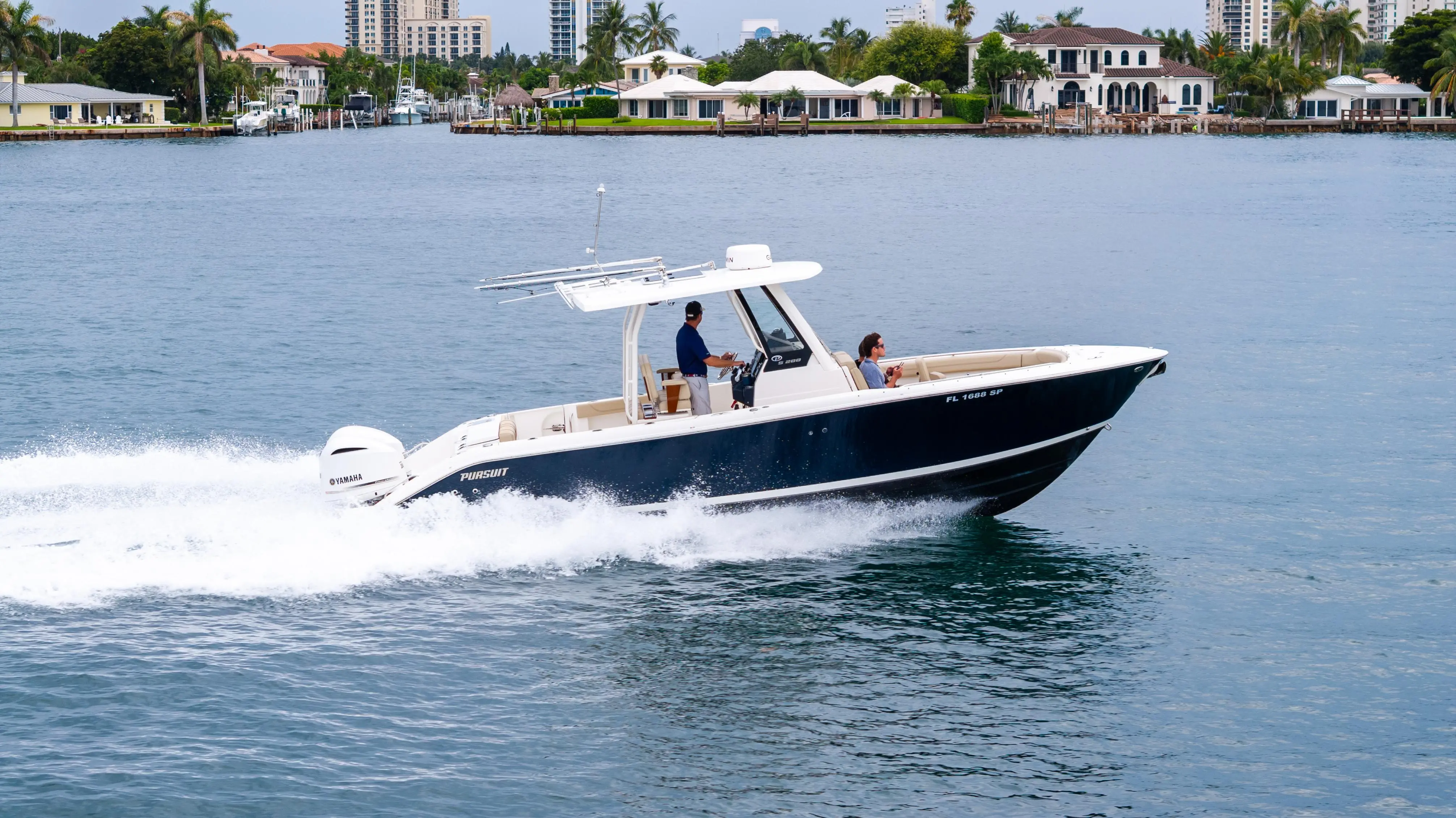 30' Pursuit 2019 – West Palm Beach, FL