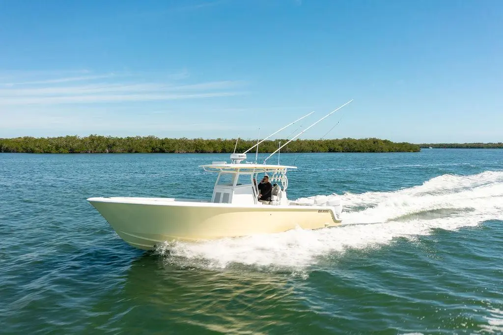 34' 2023 Reef Runner 340 Center Console SHOWGIRL